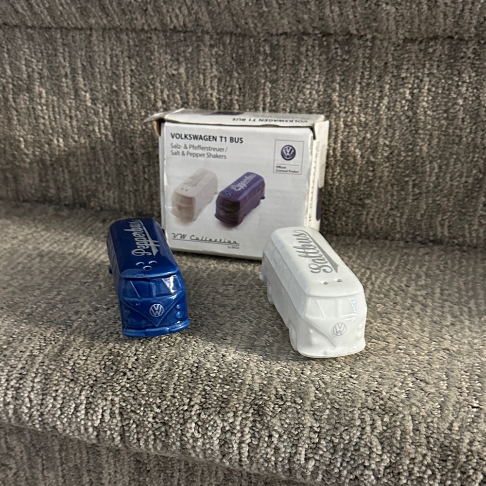 Volkswagen T1 Bus Salt and Pepper Shakers VW